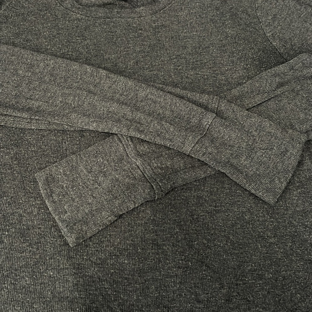 Athleta Revive Long Sleeve TShirt Gray Size Small - Picture 10 of 10